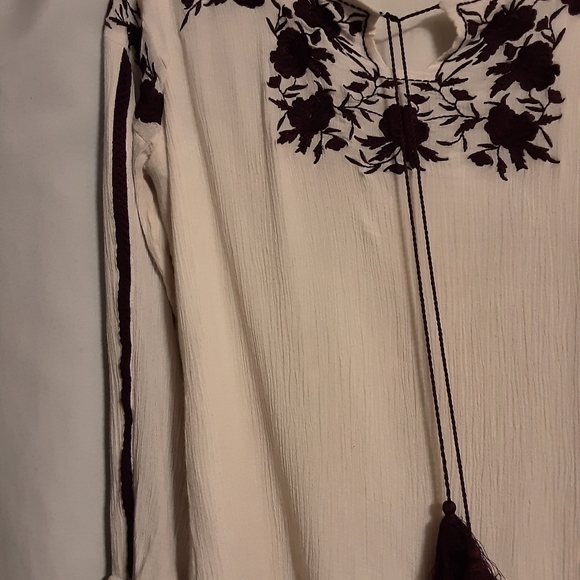 Beautiful Reba Dress Shirt - Picture 5 of 6